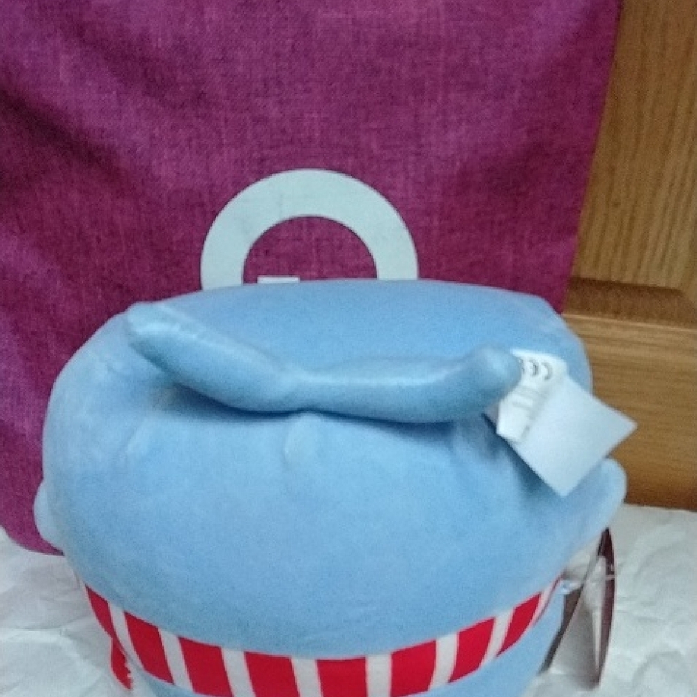 Squishmallows "Samir" Blue Whale Plush Toy with Santa Hat - Picture 5 of 6